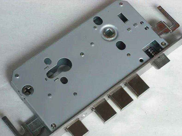 右江24小时上门开锁公司